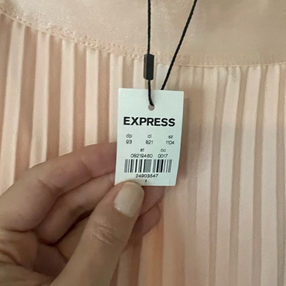 NWT Express High Waisted Pleated MIDI Skirt - Picture 7 of 7